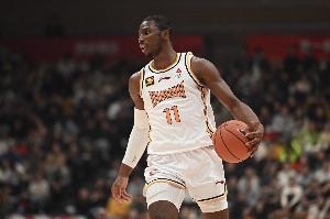 格局打开！迪亚洛26中17空砍41分9板4助4断 助飞徐杰单臂劈扣