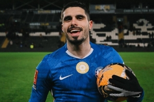 切尔西祝佩德罗·内托26岁生日快乐，加盟以来出战92场19球14助