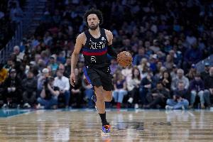 难救主！坎宁安复出18中9拿到26分10助 三分9中6