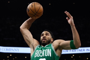 塔图姆：今天感觉正常多了 慢慢找回比赛节奏这感觉真的很好