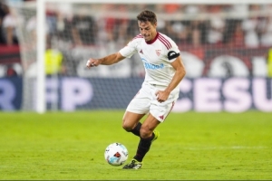 36岁192天，AZP是21世纪在西甲送助攻第三年长的塞维利亚球员