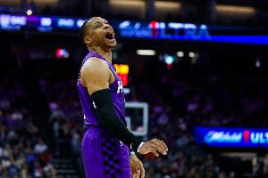 新秀雷诺谈威少：他的工作完成得非常出色 我对他只有赞美