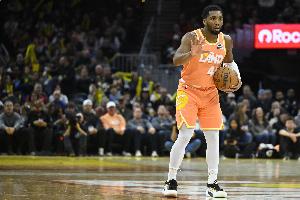 米切尔：我们的紧迫感已经拉满了 最好消息是现在全员已健康回归