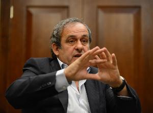 普拉蒂尼谈法甲经济危机：降薪也许是出路，我们踢球时没钱没转播