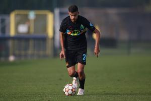 官方：国米外租中场卡尔博尼完成右膝韧带手术，将开始康复训练