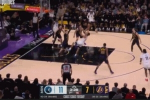 你还真别说！李凯尔一条龙强突 转身对抗转身失衡抛投弹进！