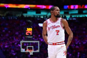 需要几场？杜兰特再得130分将超越乔丹 他本赛季他场均26.1分