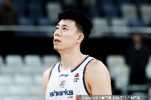 查无此人？张镇麟首节出战7分34秒没有出手 数据栏仅1次犯规