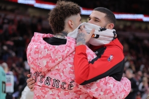 球爹：黄蜂该让我三个儿子同队 那样球队每节能拿40-50分