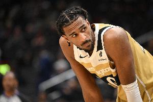 可惜就打了20分钟！萨尔19中12拿下28分6板 上半场对飚阿德巴约