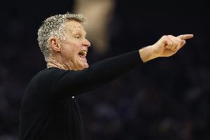 科尔：缩短赛程能够解决很多问题 球员健康&出勤率还有球队摆烂