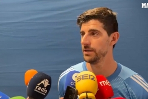 库尔图瓦谈金斯基：我给他发了信息给予了一些鼓励，因为那很艰难