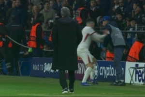 推搡球童！罗马诺：欧足联宣布对切尔西前锋内托启动纪律调查程序