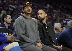 库里：很遗憾因伤病没能和赛斯在场上多打球 很快能看到我们同台