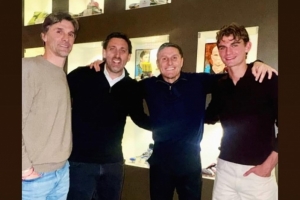 萨内蒂妻子晒照，帕斯父子与国米名宿萨内蒂、米利托聚餐并合影