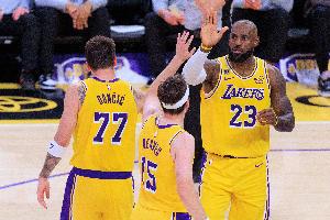 湖人今日首发合计狂轰137分 高居NBA历史第4！