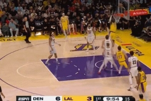 开始表演！东契奇送空接 艾顿经典脱手失误