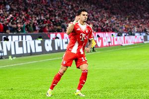 路易斯·迪亚斯出战25场德甲联赛吃到1张红牌，103场英超0红