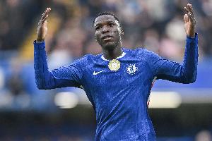 得小心！凯塞多本赛季英超已染9黄，未来两场再吃牌将停赛两场