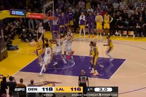 顶薪拿来！里夫斯第二罚故意不中 自己抢到板抛投拖入加时！