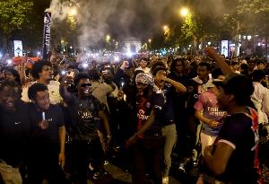 队报：巴黎推出客战切尔西高价套餐引球迷不满，最贵套餐2900欧