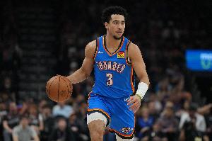 戴格诺特谈麦凯恩防守成长：我们和他说过防守端不会为他搞特殊化