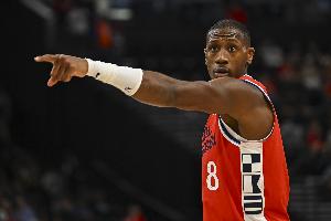 乘胜追击！克里斯·邓恩三分也有 快船打出13-1开局