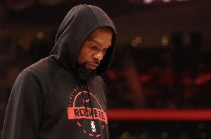 解说：杜兰特的7个失误实在太多了 火箭球迷不能有说有笑侃五大了