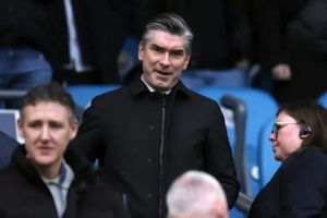 TA：利雅得新月有意让休斯成为新任体育总监，但利物浦不愿失去他