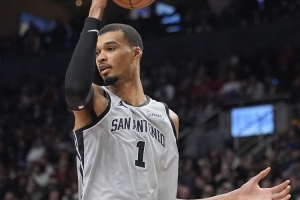 文班谈负荷管理：我信任医疗团队 但只要我上场就会全力以赴