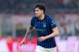 意天空：巴斯托尼恢复部分合练有望出战紫百合 劳塔罗仍单独训练