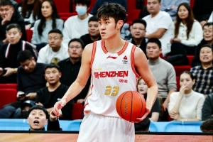 毫无状态！王浩然进攻端手感冰凉 全场12中2&三分7中1