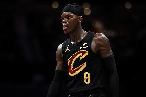 值！小凯文·波特强攻施罗德打进加罚 骑士挑战成功改判进攻犯规