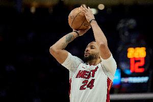 正负值-23！鲍威尔17中7拿到17分6板3助1帽 罚球6中2