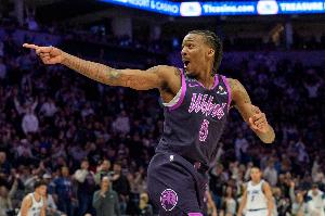 替补猛将！海兰德12中6&三分7中3拿18分3板2助 正负值+30冠绝全场