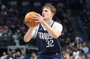 斯奈德：我看过弗拉格杜克的比赛 他愿意传球和杰伦·约翰逊很像