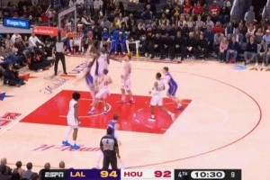 游鱼一般丝滑！小里夫斯背运过掉谢泼德 无惧补防挑篮取分