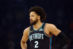 还差4场才可评奖！坎宁安患有气胸将长时间缺阵 本赛季已出战61场