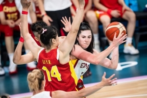 女篮也需要找归化吗？