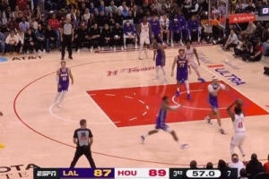 风扇转了！芬尼·史密斯底角接球 空位三分稳稳命中