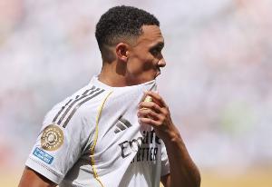 图赫尔谈阿诺德落选：这次征召的右后卫和他有一些不同的特点