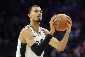 两个月就输了一场！文班亚马二月份11胜0负 三月份9胜1负