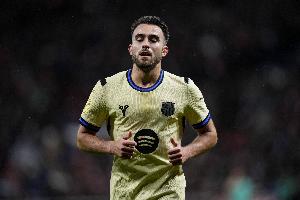 世体：埃里克·加西亚出场时间极高而缺乏轮换，已经出现身体不适