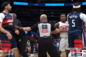 跟奇才也打架？保罗·里德推倒武克切维奇&霍兰上前对喷 发生冲突