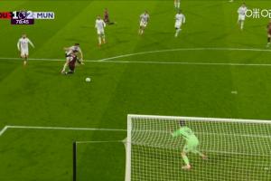 英超官方解释马奎尔送红点：破坏明显进球机会 他拉人犯规没抢球