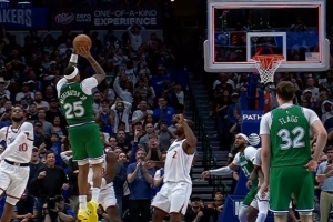 进加时！华盛顿中投出手命中 但超时在先绝杀无效