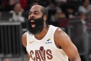 队内人士：哈登打得很好态度无可挑剔打球很无私 防守也很棒