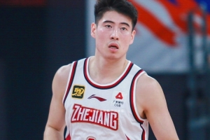 状态炸裂！程帅澎半场出战16分钟 8中7&三分6中5高效砍下22分