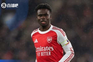 迷失中…24岁萨卡2失良机0过人，2月刚续约周薪超30万镑身价1.2亿