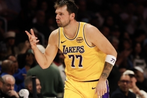 东契奇生涯已经三次第16次技犯被撤销 22年&23年如出一辙！